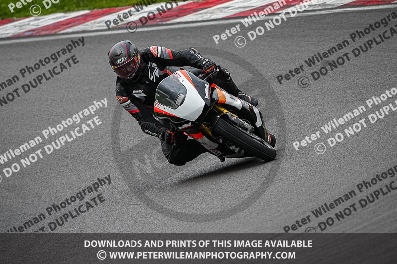 donington no limits trackday;donington park photographs;donington trackday photographs;estoril;event digital images;motorbikes;no limits;no limits trackdays;peter wileman photography;portugal;trackday;trackday digital images;trackday photos